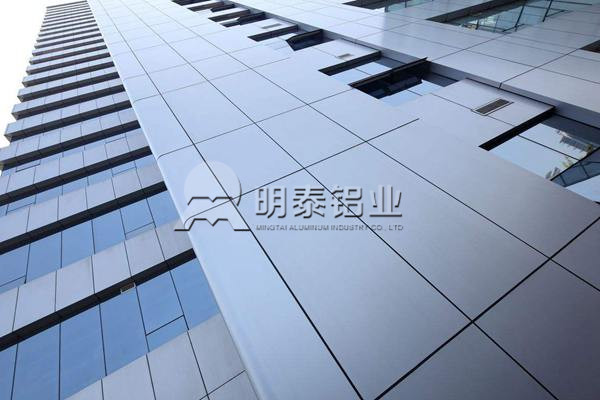 鋁塑板用鋁箔基材厚度一般是多少絲?鋁箔生產(chǎn)廠家哪家好? 鋁塑板用鋁箔基材厚度一般是多少絲?鋁箔生產(chǎn)廠家哪家好?